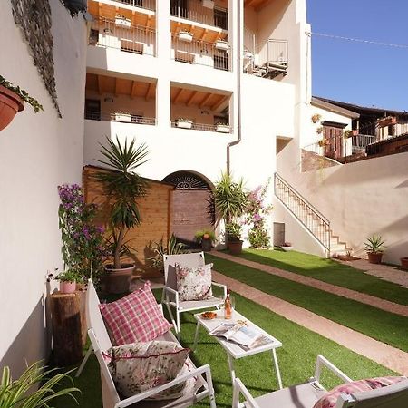 Apartments Villa Bougainville Сан-Феличе-дель-Бенако Экстерьер фото