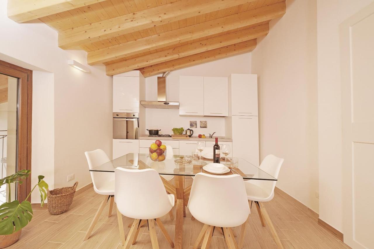 Apartments Villa Bougainville Сан-Феличе-дель-Бенако Экстерьер фото