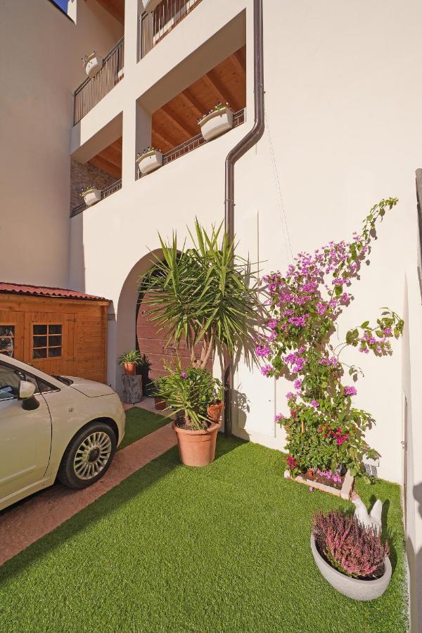 Apartments Villa Bougainville Сан-Феличе-дель-Бенако Экстерьер фото
