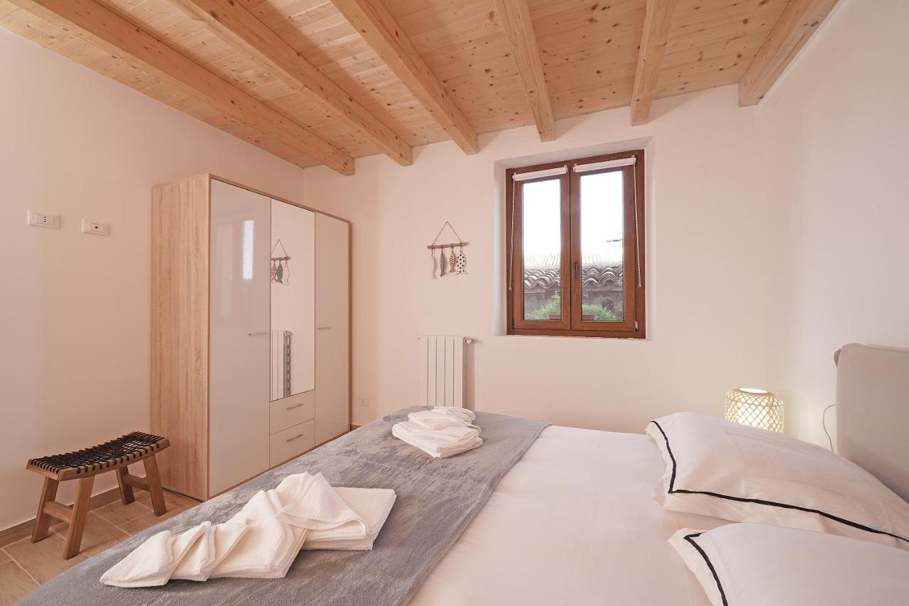 Apartments Villa Bougainville Сан-Феличе-дель-Бенако Экстерьер фото