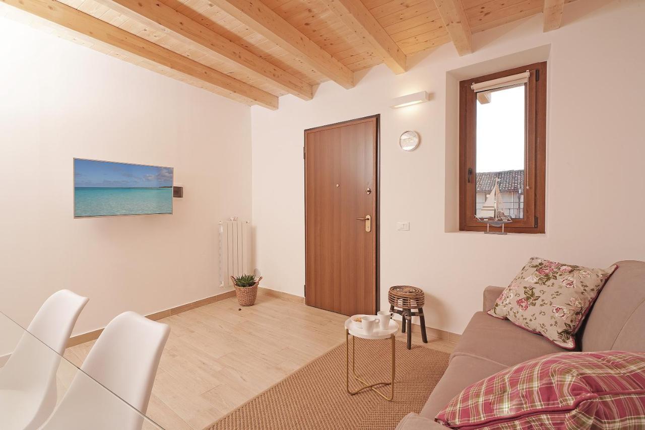 Apartments Villa Bougainville Сан-Феличе-дель-Бенако Экстерьер фото