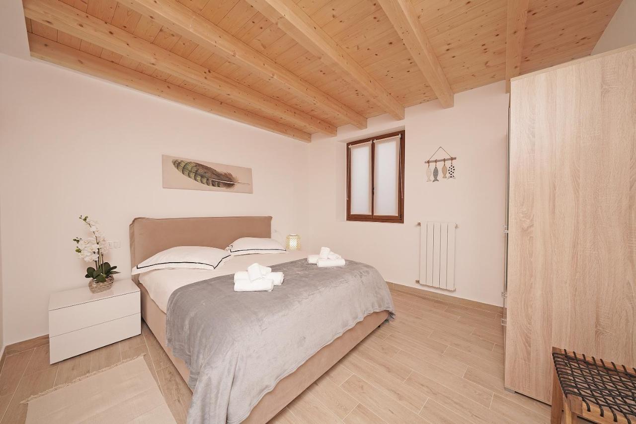 Apartments Villa Bougainville Сан-Феличе-дель-Бенако Экстерьер фото