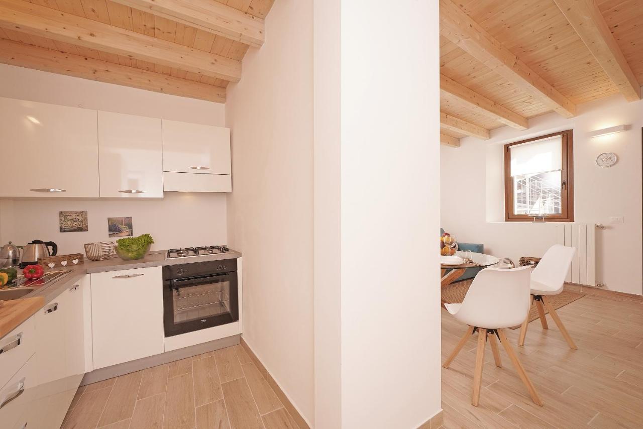 Apartments Villa Bougainville Сан-Феличе-дель-Бенако Экстерьер фото